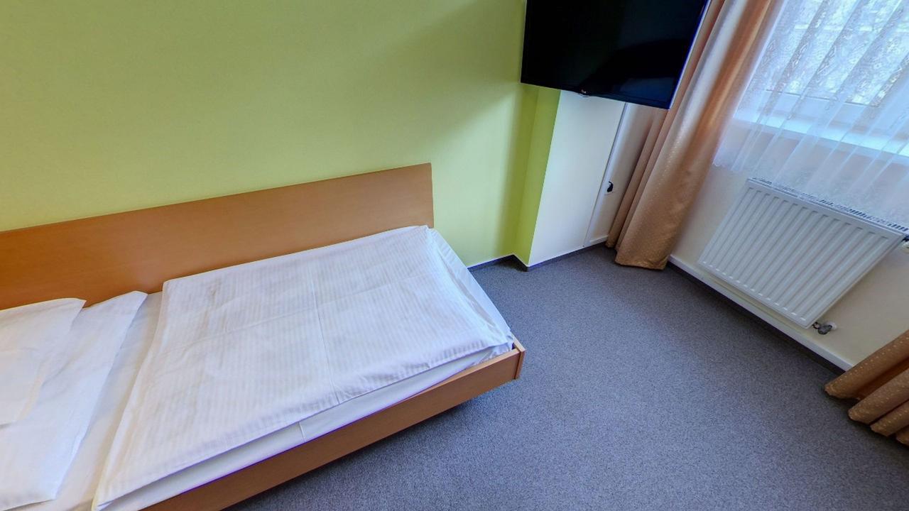 Bella Hotel Сегед Экстерьер фото