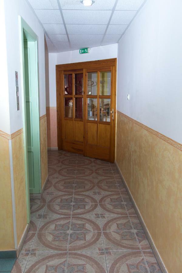 Bella Hotel Сегед Экстерьер фото
